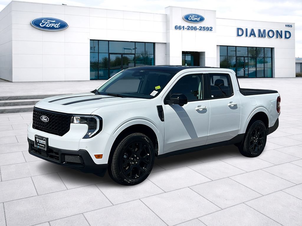 New 2026 Ford Maverick Lariat w/ Black Appearance Package