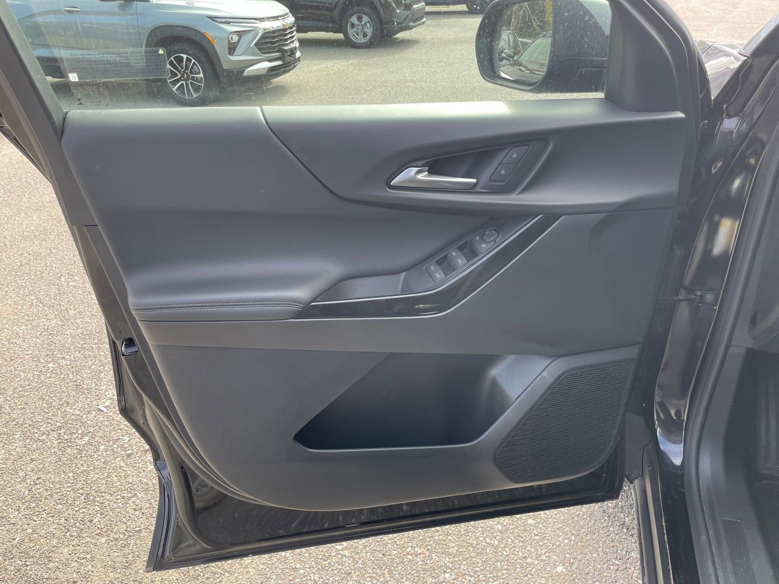 Used 2025 Chevrolet Equinox LT image 20