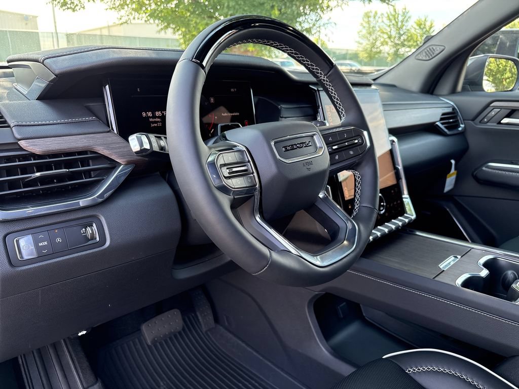 New 2026 GMC Acadia Denali w/ Super Cruise Package FWD image 10