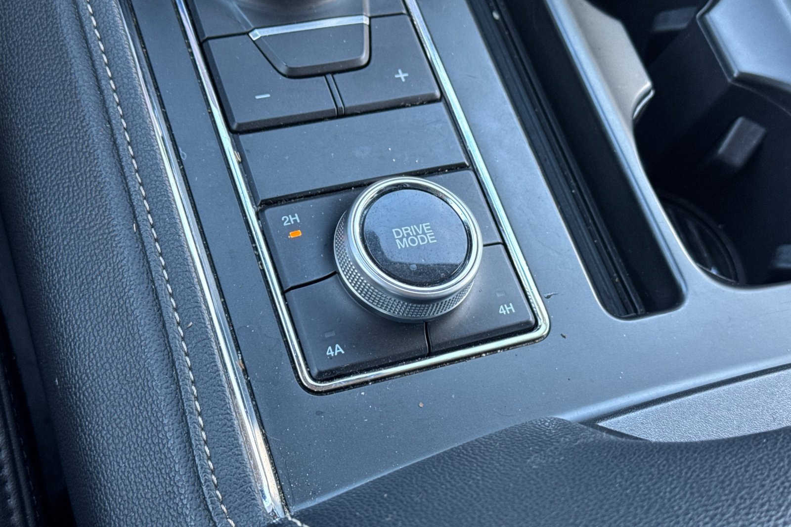 Used 2024 Ford Expedition XLT image 33