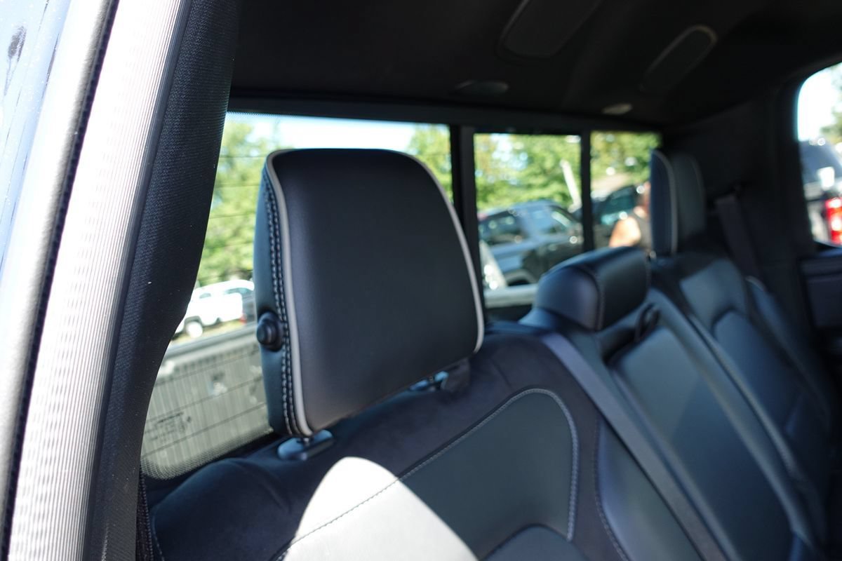 Used 2023 RAM 1500 Laramie AWD/4WD image 34