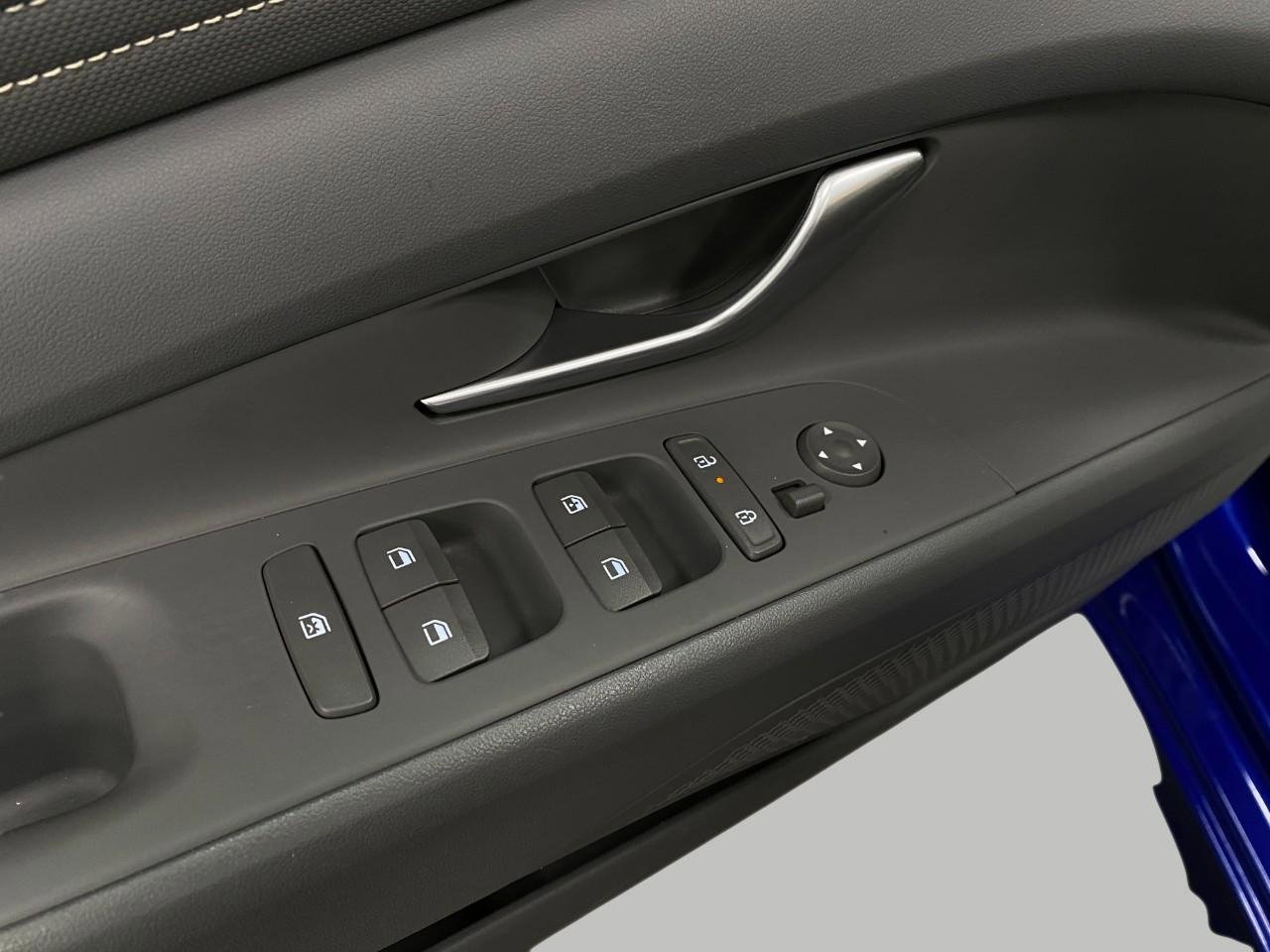 Certified 2025 Hyundai Elantra SEL FWD image 32