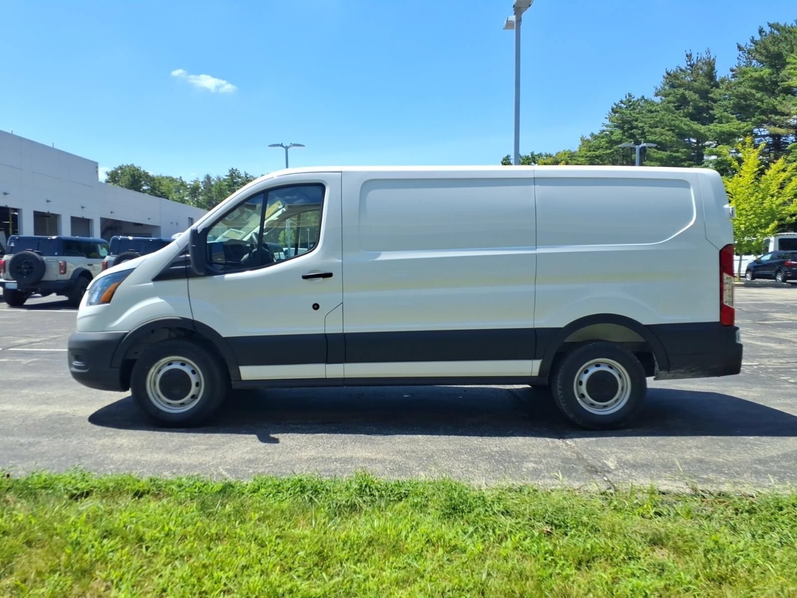 New 2026 Ford Transit 150 Low Roof w/ Load Area Protection Package RWD image 5