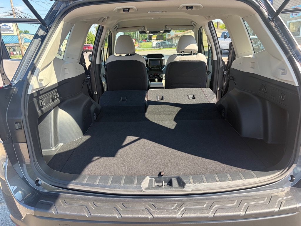 Used 2023 Subaru Forester AWD/4WD image 29