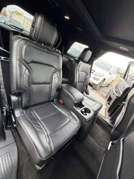 Used 2018 Ford Explorer Platinum image 24