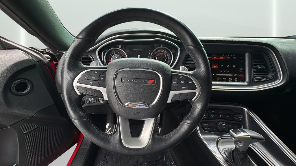 Used 2016 Dodge Challenger R/T Scat Pack w/ Leather Interior Group RWD image 16