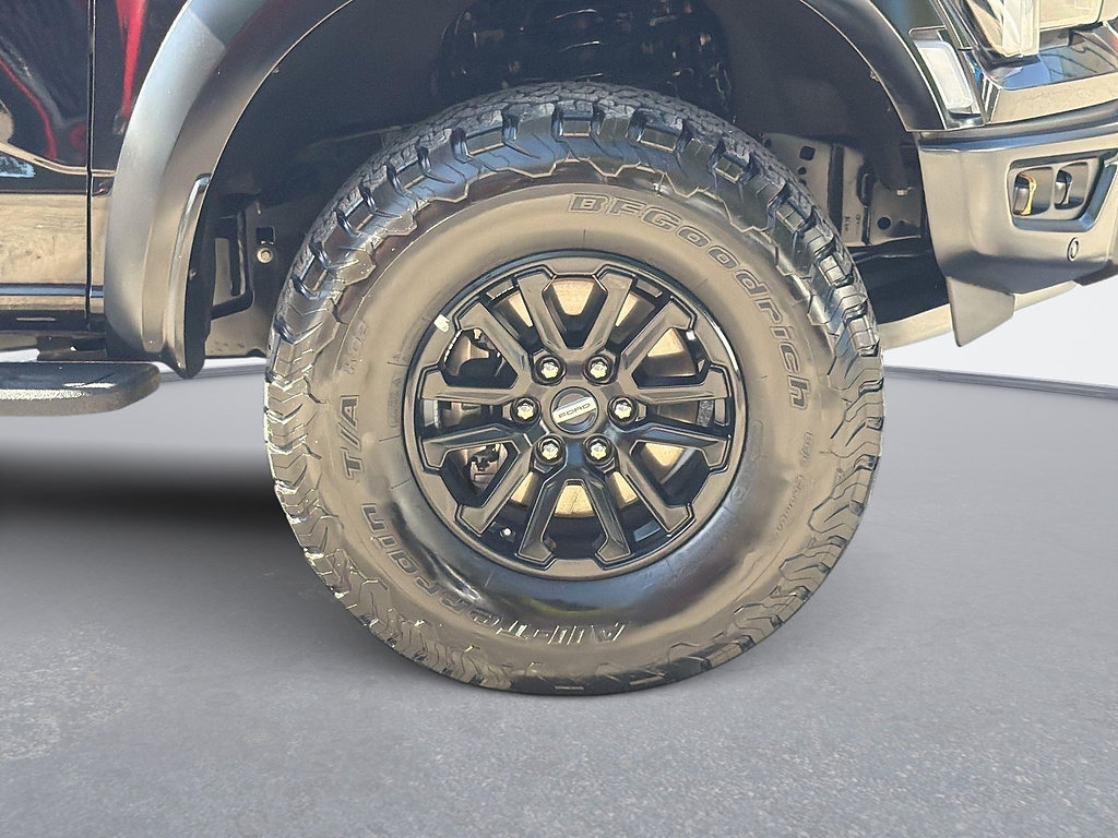 Used 2025 Ford F150 Raptor AWD/4WD image 35