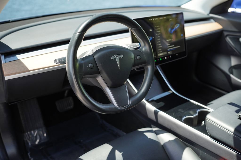 Used 2019 Tesla Model 3 Long Range image 18