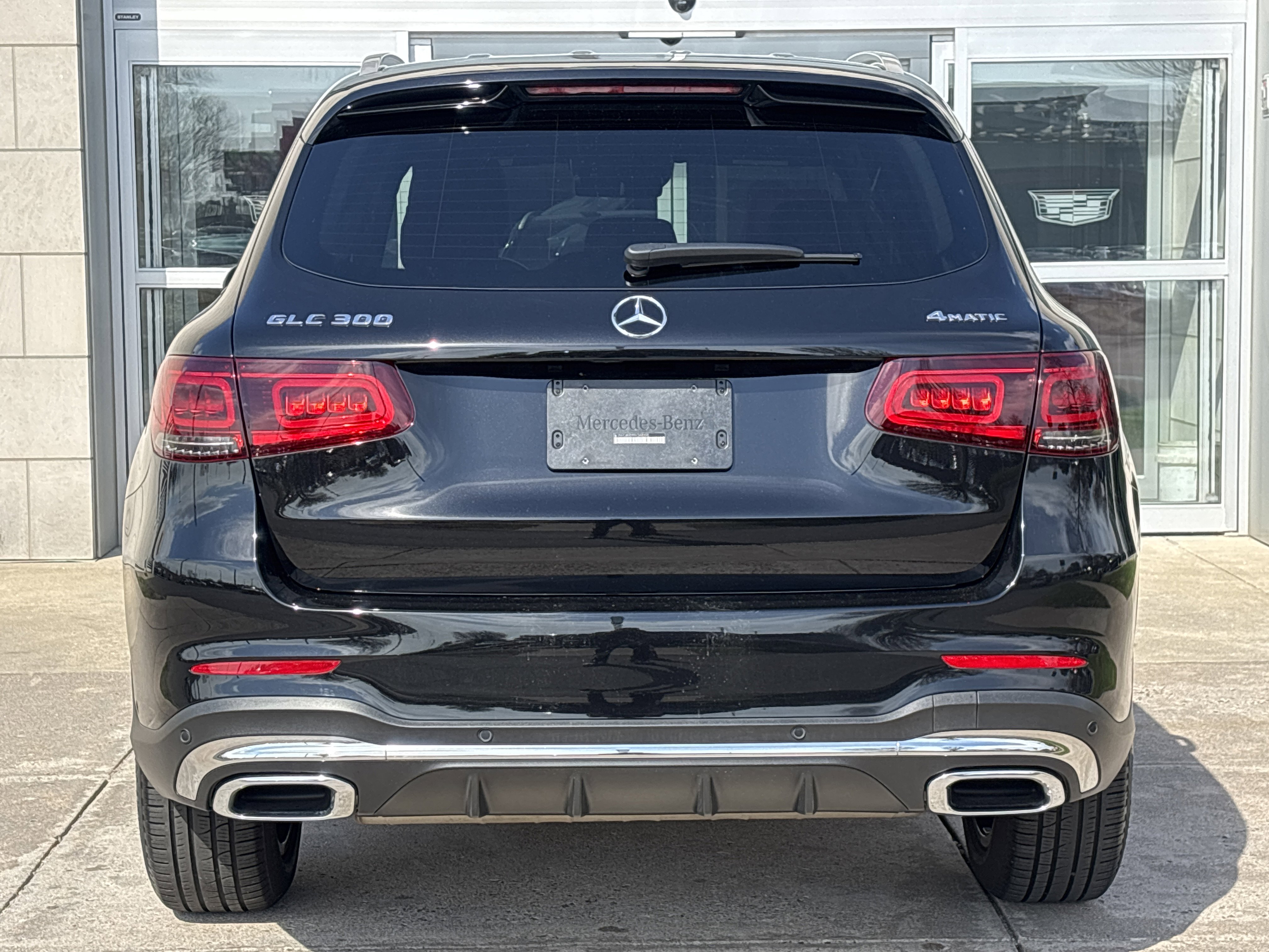 Used 2022 Mercedes-Benz GLC 300 4MATIC image 7