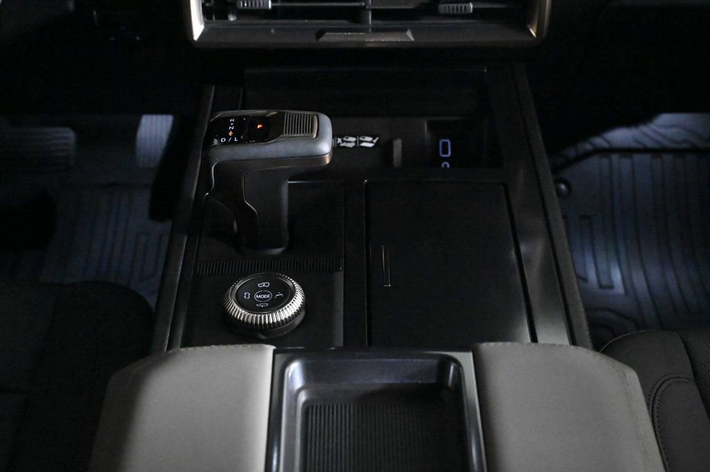 Used 2025 GMC Hummer EV 3X w/ LPO, Illumination Package image 14
