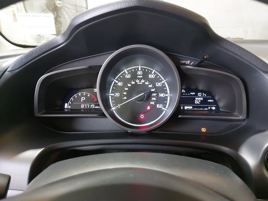 Used 2018 MAZDA MAZDA3 Touring FWD image 18