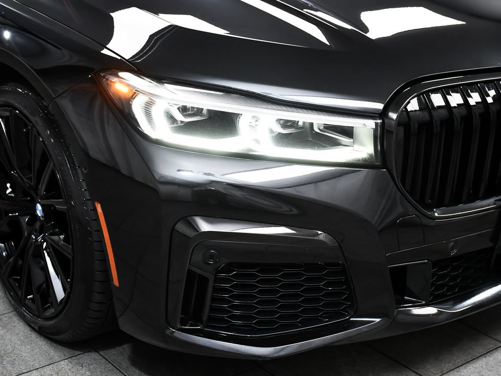 Used 2022 BMW M760i xDrive w/ Luxury Rear Seating Package AWD/4WD image 87