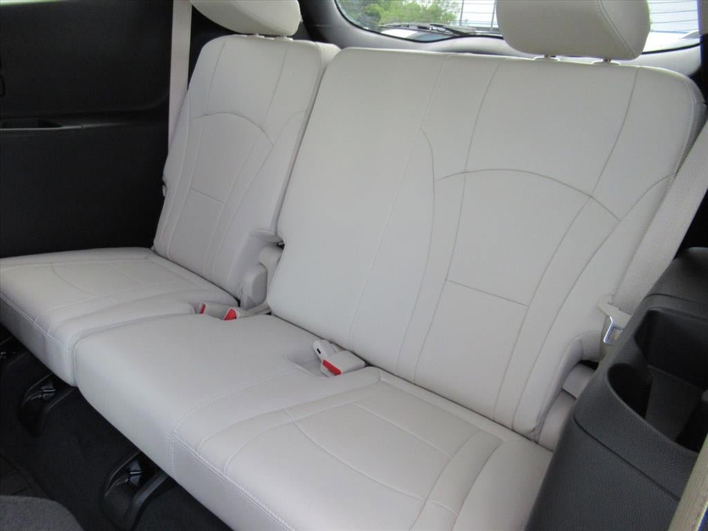 Used 2023 Buick Enclave Essence w/ Trailering Package, 5000 lbs. FWD image 35