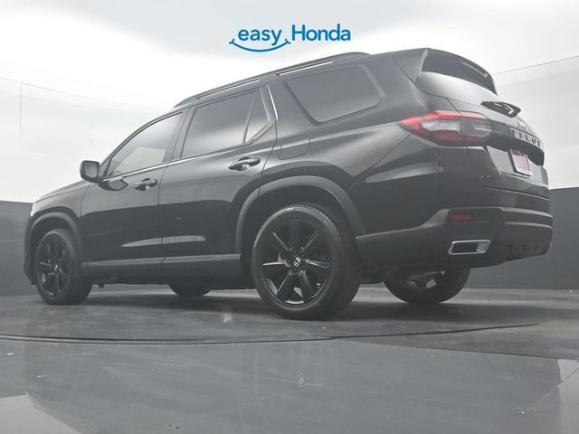 Used 2025 Honda Pilot Black Edition image 31