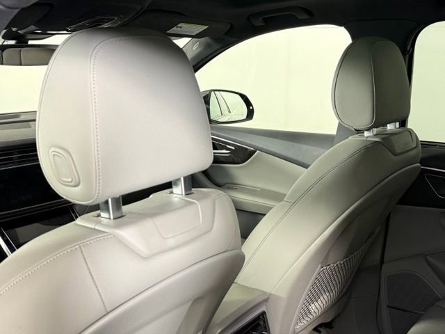 Used 2023 Audi Q7 3.0T Prestige w/ Prestige Package AWD/4WD image 24