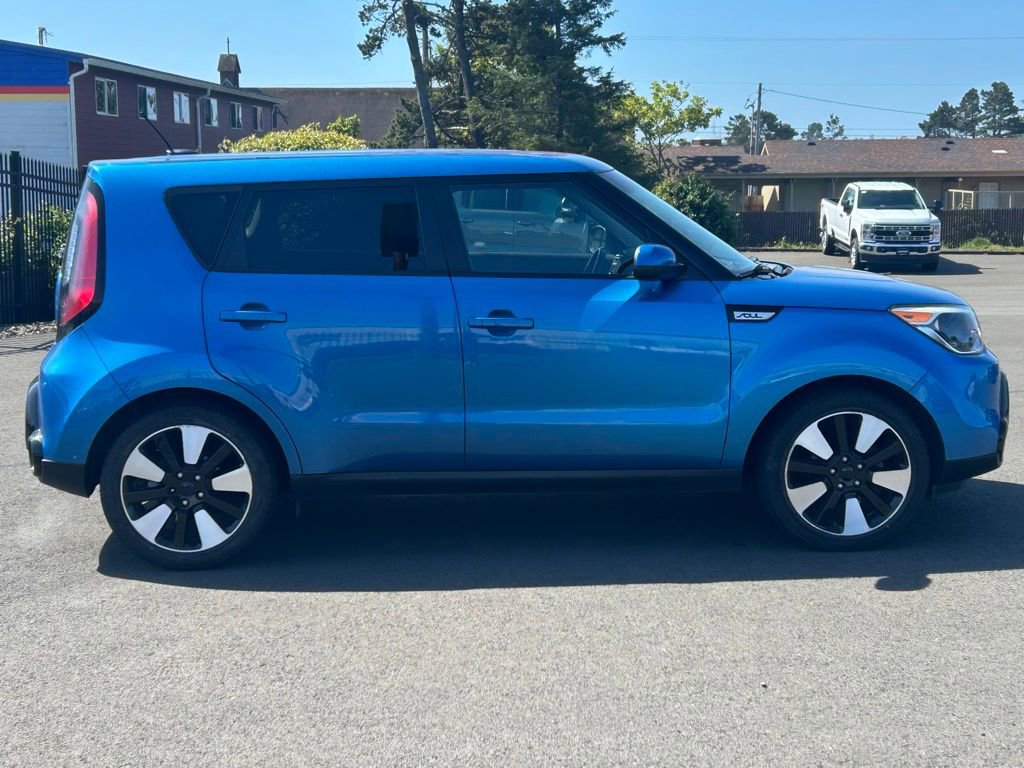 Used 2016 Kia Soul + w/ Designer's Package FWD image 4