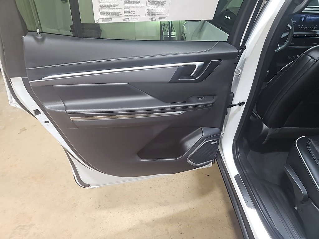 Certified 2025 Buick Enclave Sport Touring image 18