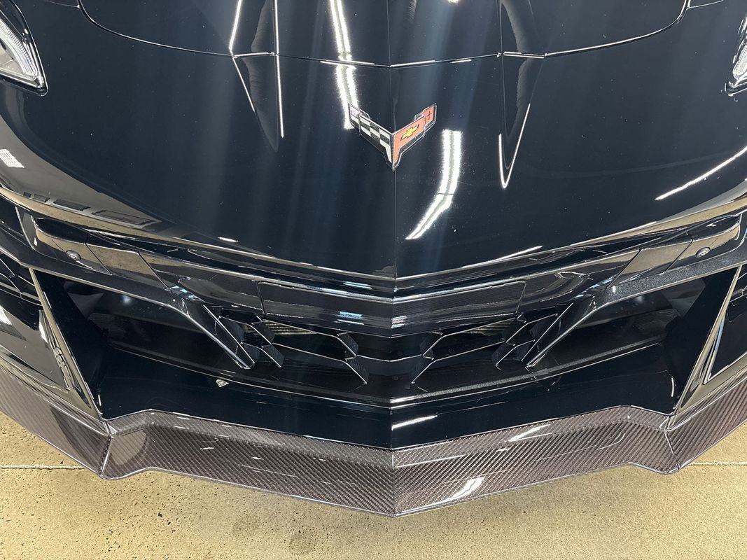 Used 2025 Chevrolet Corvette Z06 image 38