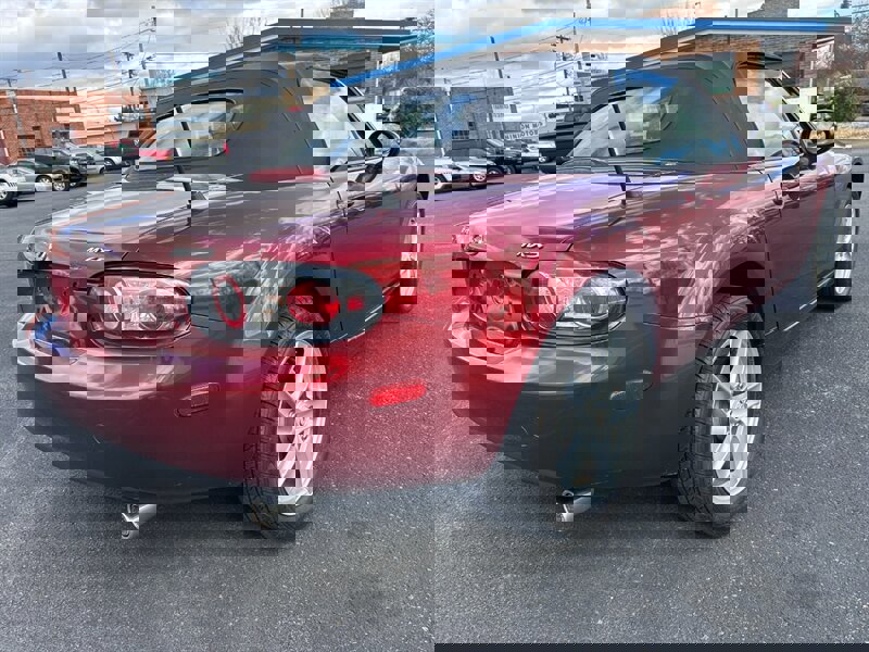 Used 2006 MAZDA MX-5 Miata Touring image 3