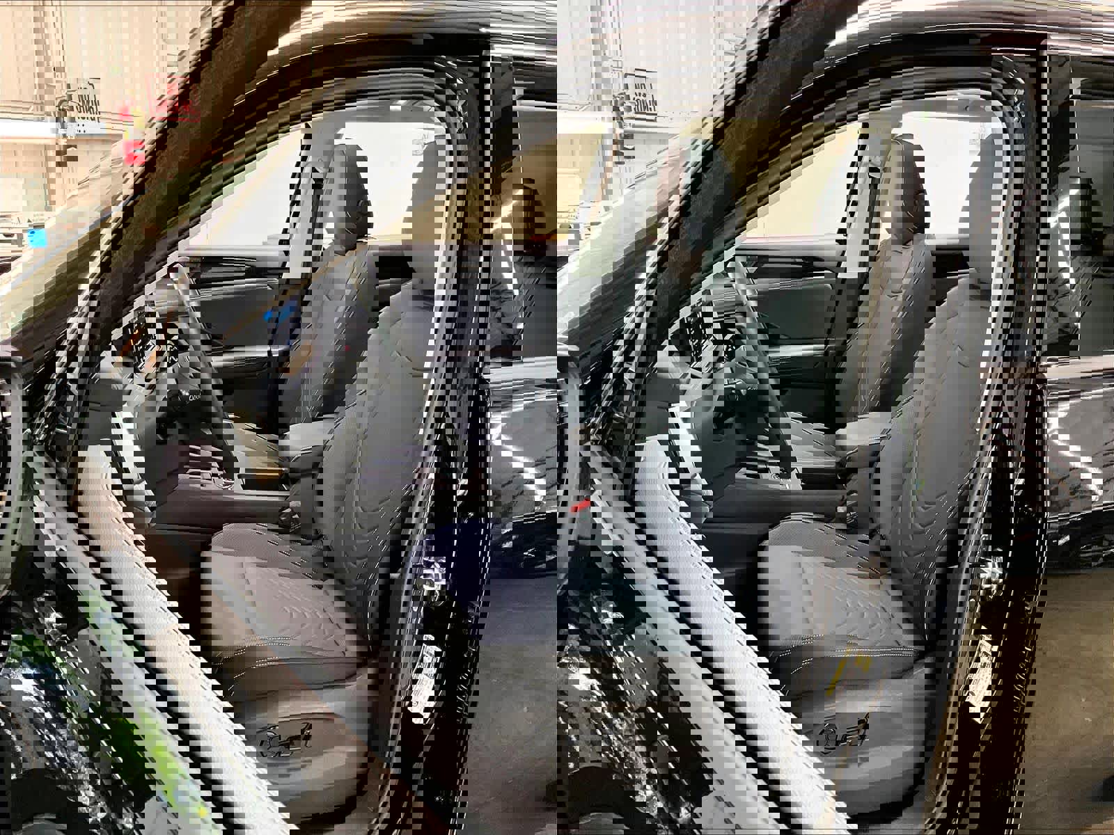 Used 2025 Volkswagen Tiguan SE w/ Panoramic Sunroof Package image 27