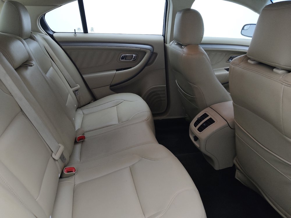 Used 2014 Ford Taurus SE FWD image 19