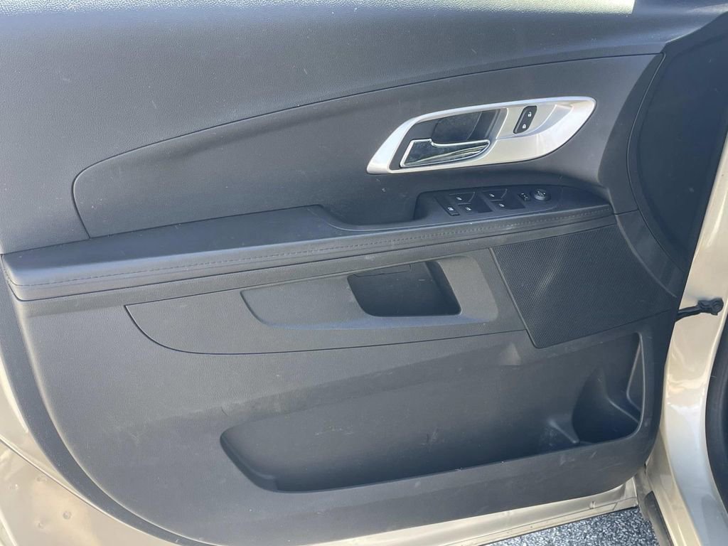 Used 2016 Chevrolet Equinox LT FWD image 14