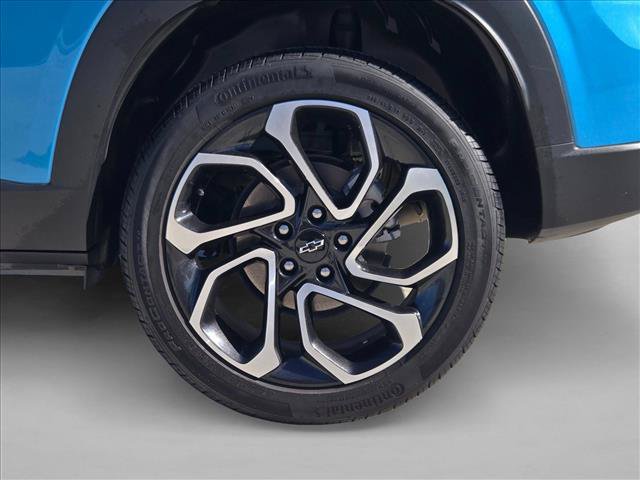 Used 2025 Chevrolet Trax RS w/ Driver Confidence Package FWD image 22