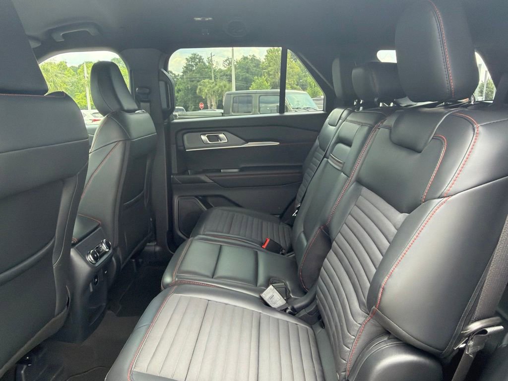 Used 2026 Ford Explorer ST-Line RWD image 15