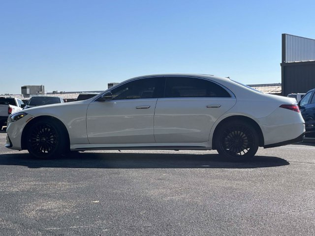 Used 2022 Mercedes-Benz S 580 4MATIC Sedan w/ AMG Line Package image 8