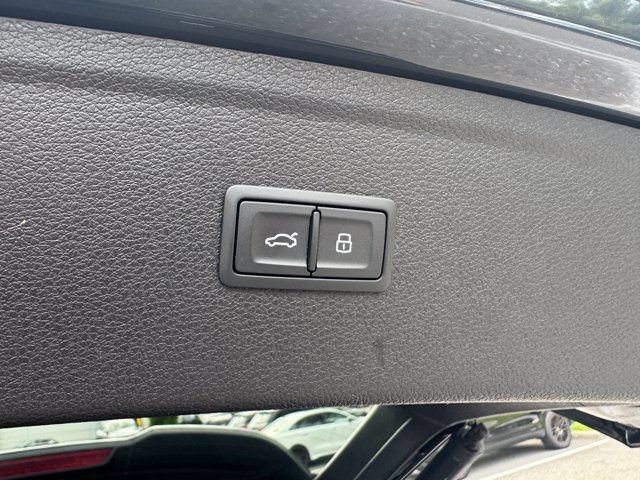 Certified 2023 Audi Q5 2.0T Premium w/ Convenience Package AWD/4WD image 33