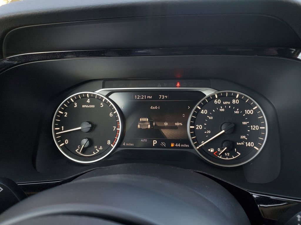 New 2025 Nissan Pathfinder SV image 28