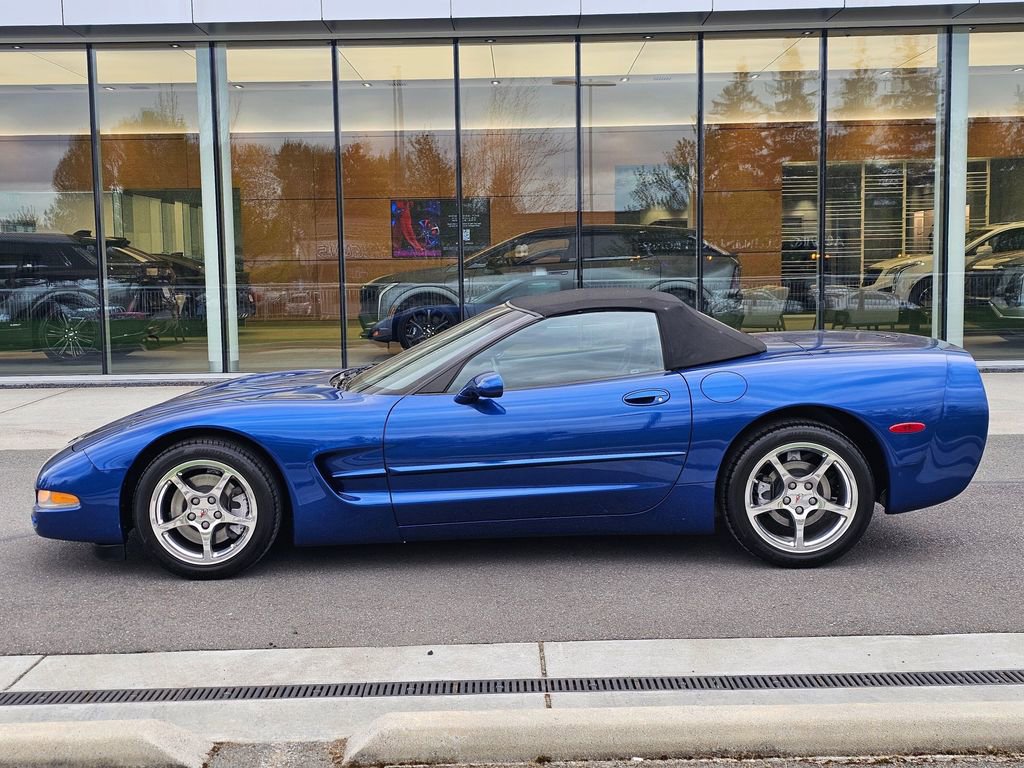 Used 2002 Chevrolet Corvette Convertible w/ Preferred Equipment Group2 RWD image 2
