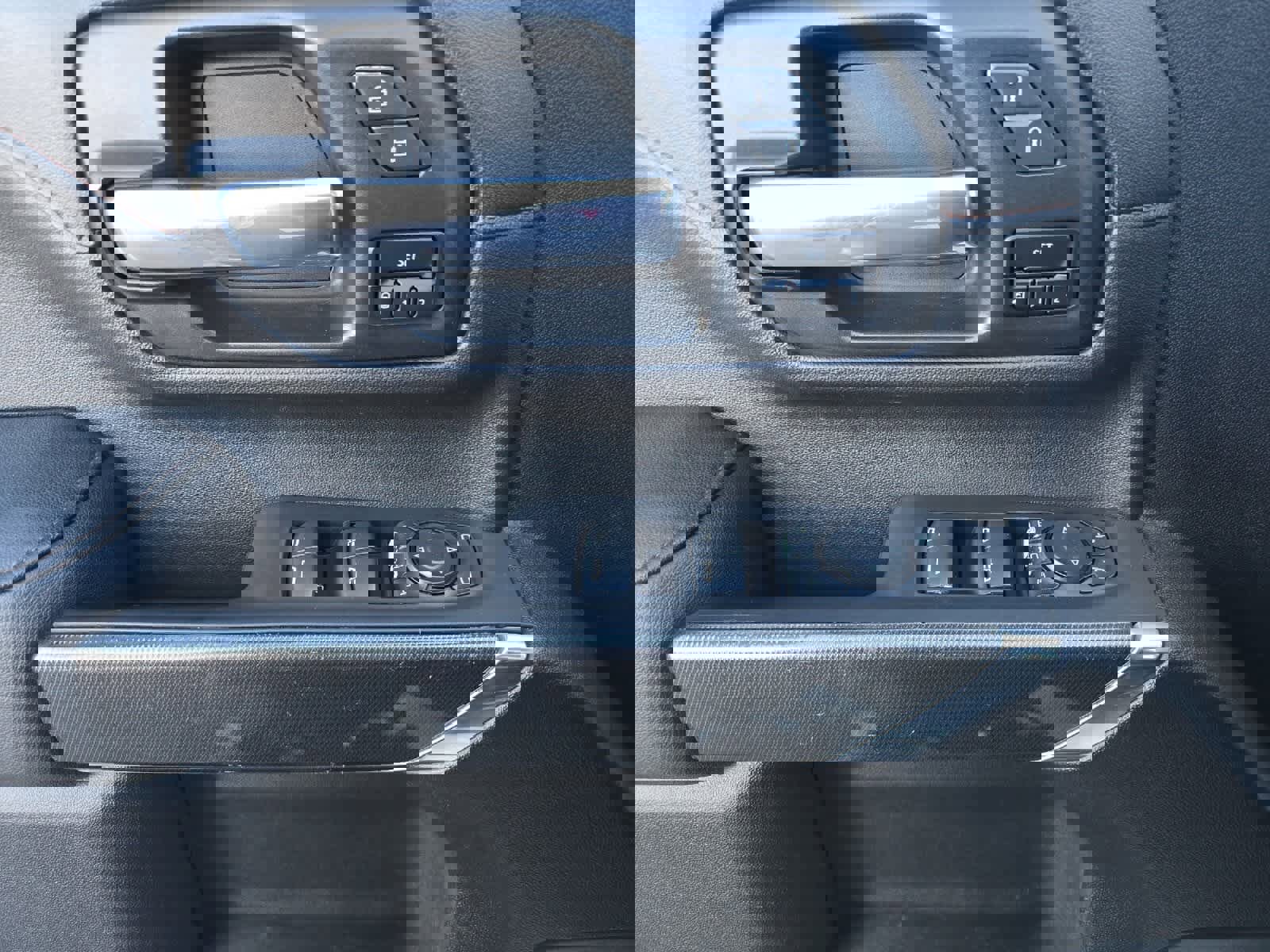 Used 2021 GMC Sierra 3500 AT4 w/ AT4 Preferred Package image 12