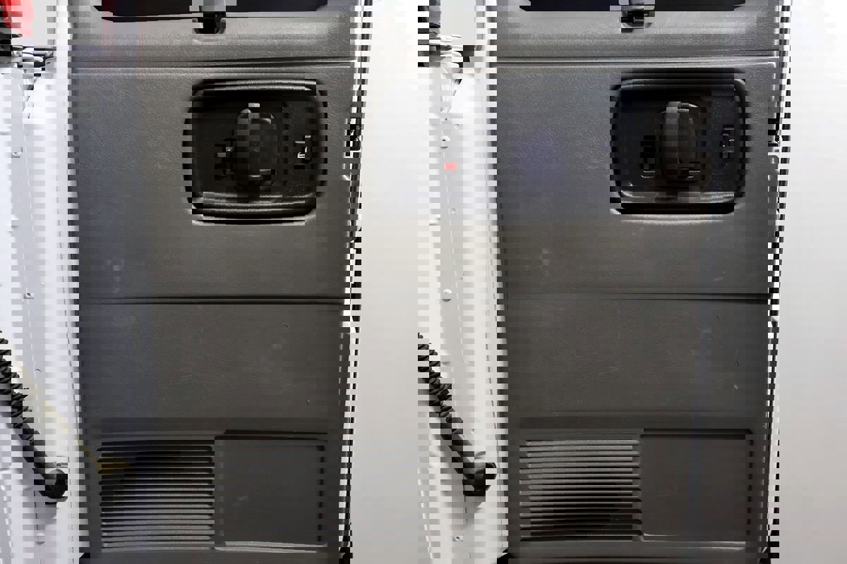 Used 2016 Chevrolet Express 2500 LS RWD image 16