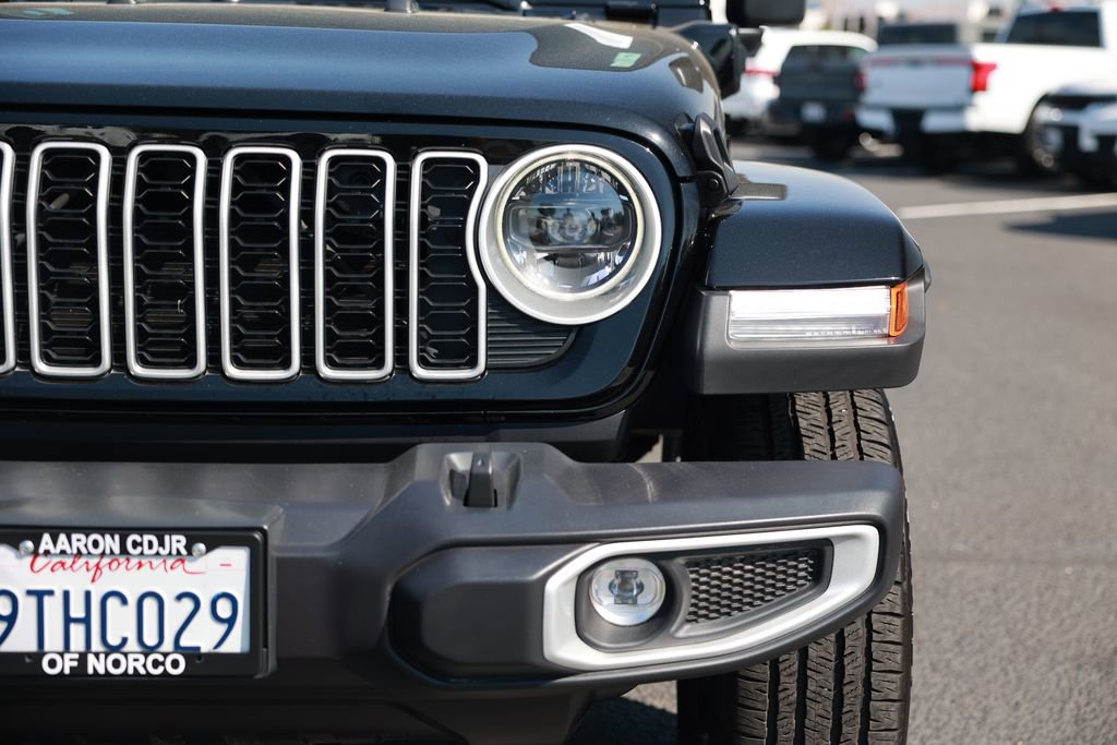 Used 2025 Jeep Wrangler Unlimited Sahara w/ Safety Group image 5