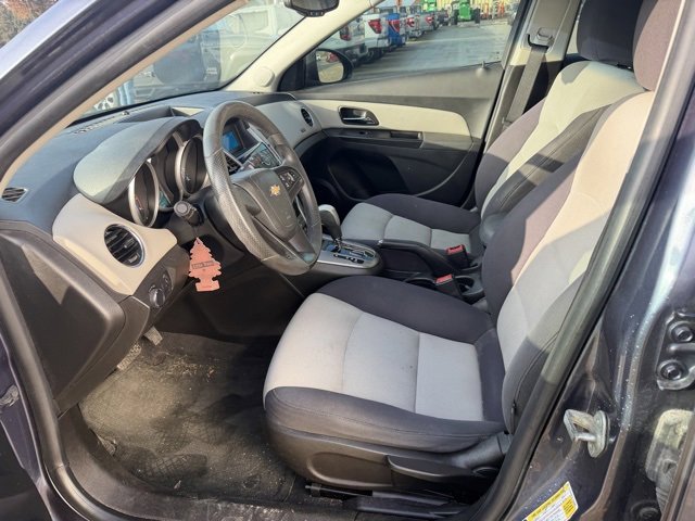 Used 2014 Chevrolet Cruze LS image 11