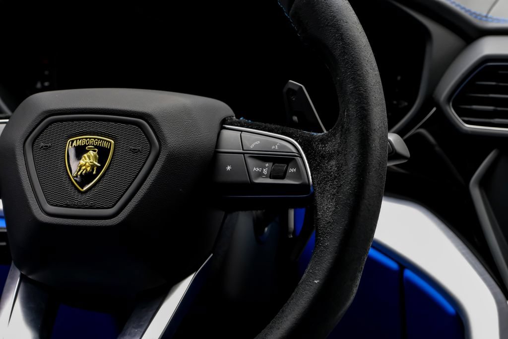 Used 2019 Lamborghini Urus AWD/4WD image 19