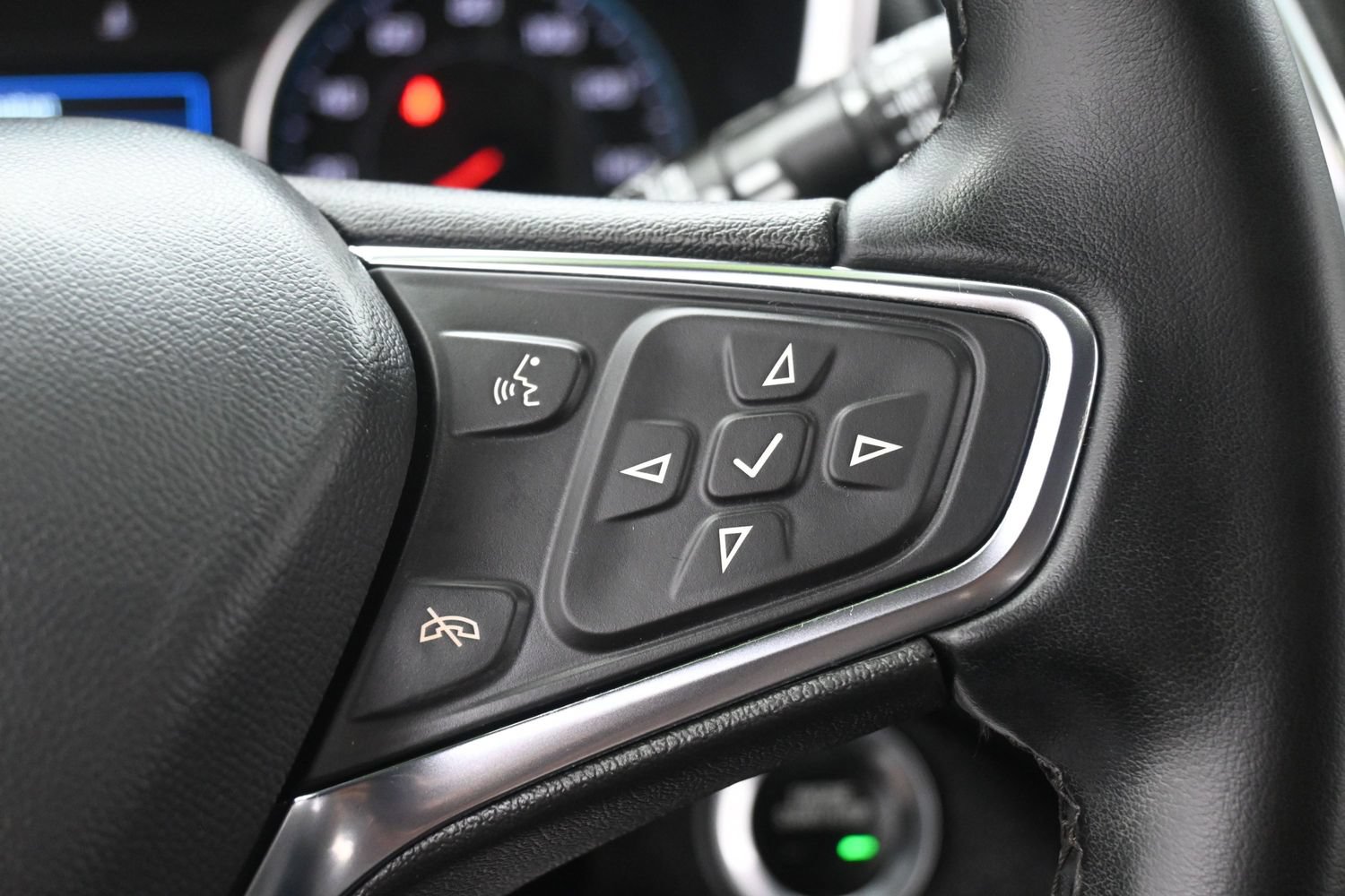 Used 2024 Chevrolet Equinox LT AWD/4WD image 21