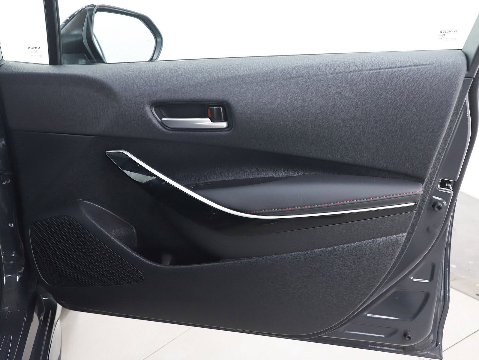 Used 2026 Toyota Corolla XSE FWD image 9