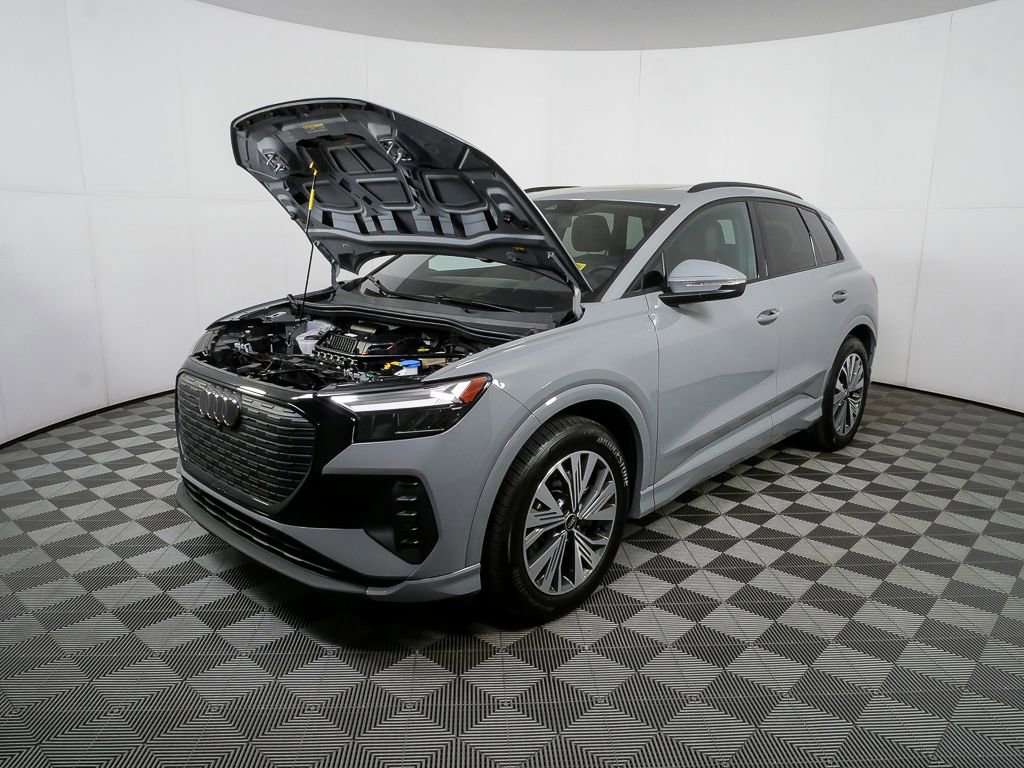 Certified 2025 Audi Q4 e-tron Premium w/ Convenience Package image 33