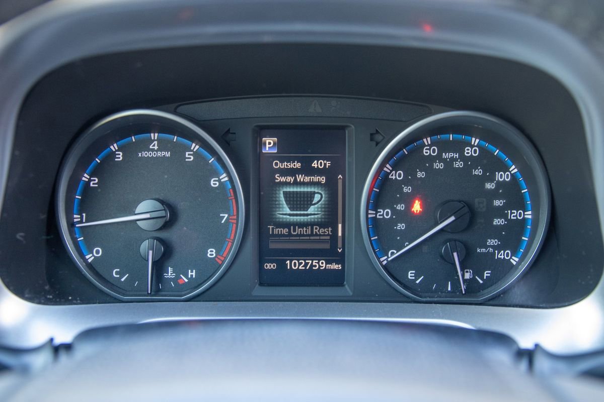 Used 2018 Toyota RAV4 XLE image 30