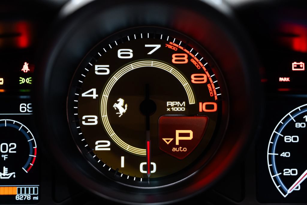 Certified 2020 Ferrari Portofino RWD image 34