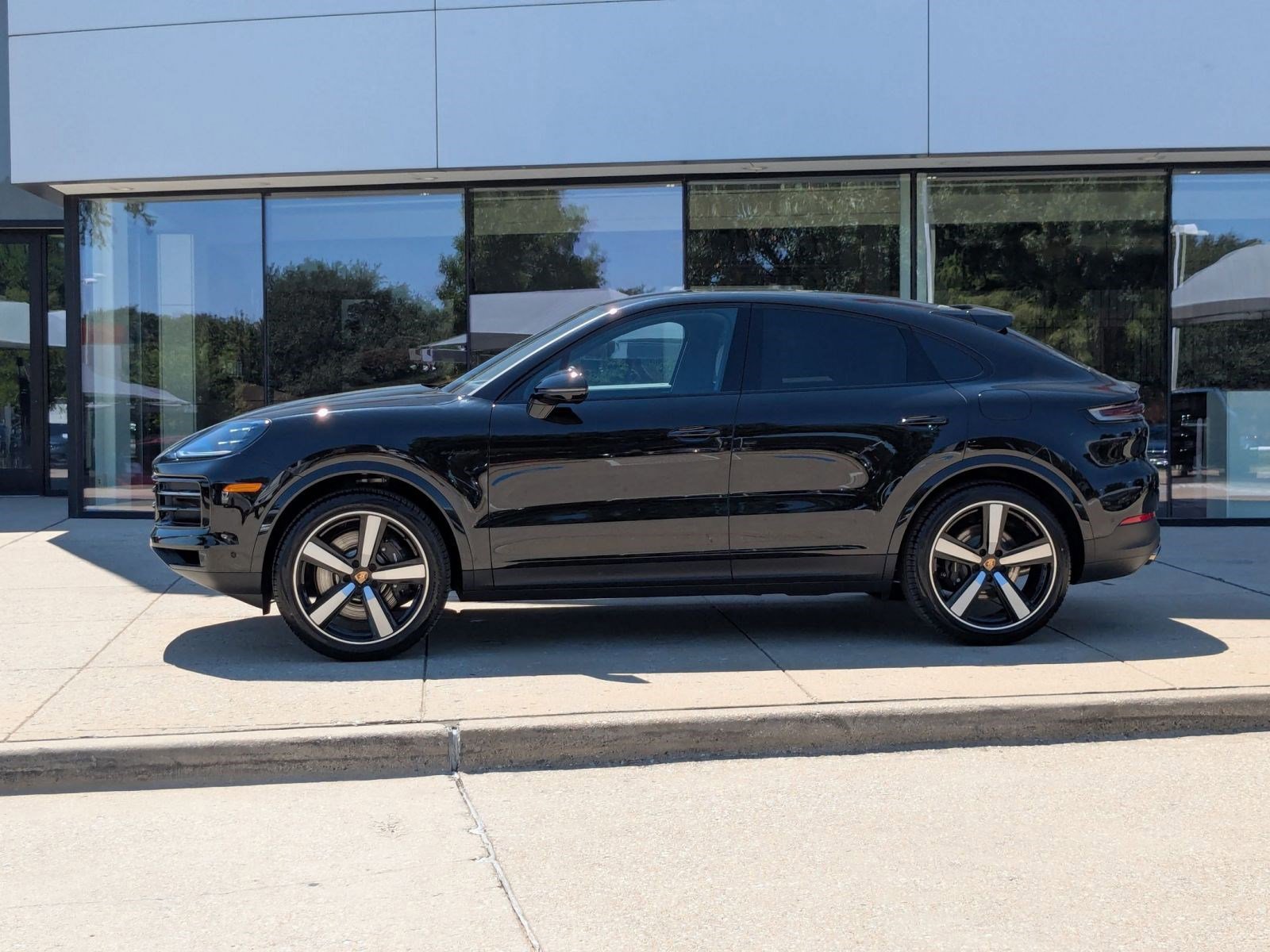 New 2026 Porsche Cayenne E-Hybrid image 2