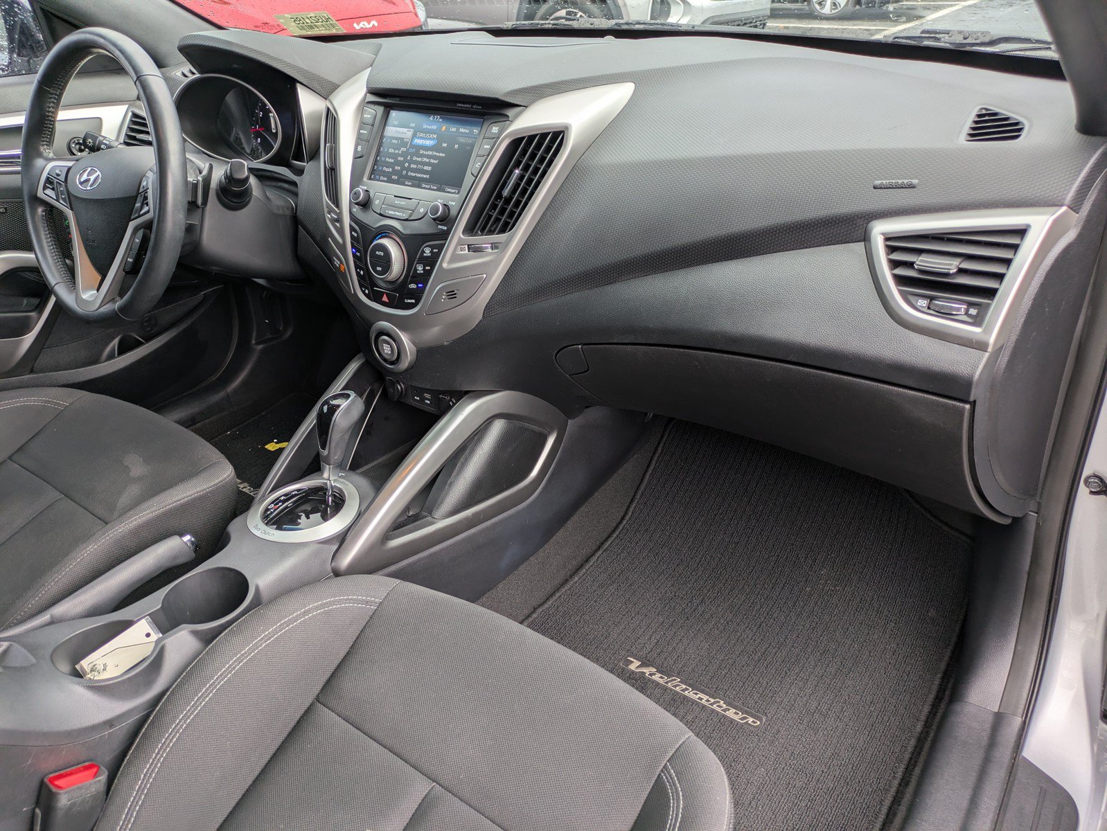 Used 2017 Hyundai Veloster Value Edition w/ Graphic Package (Lower Body) FWD image 11