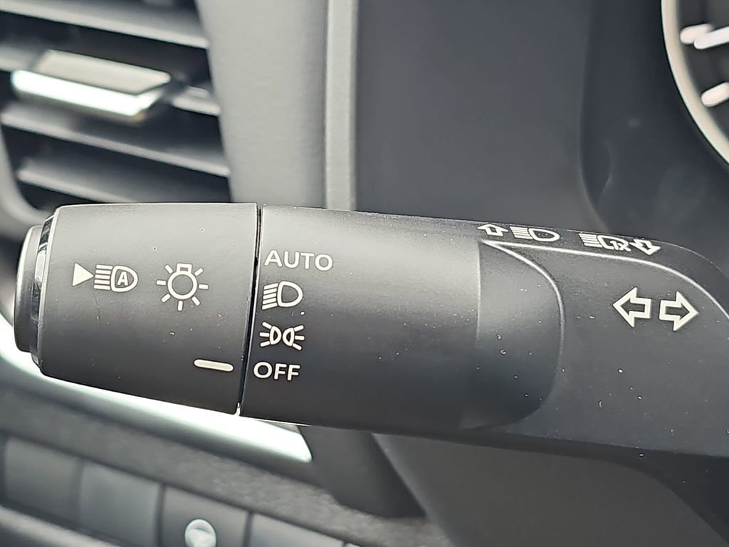 New 2026 Nissan Rogue SV FWD image 28