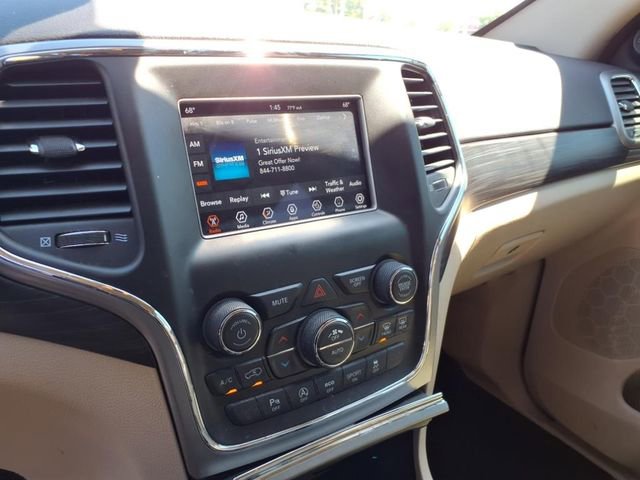 Used 2021 Jeep Grand Cherokee Laredo AWD/4WD image 8