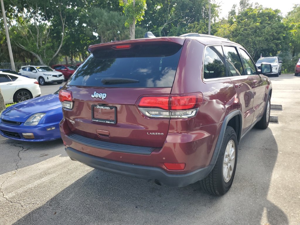 Used 2020 Jeep Grand Cherokee Laredo RWD image 9