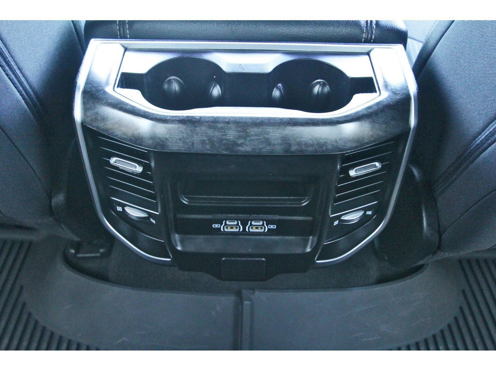 Used 2024 RAM 1500 Big Horn RWD image 15