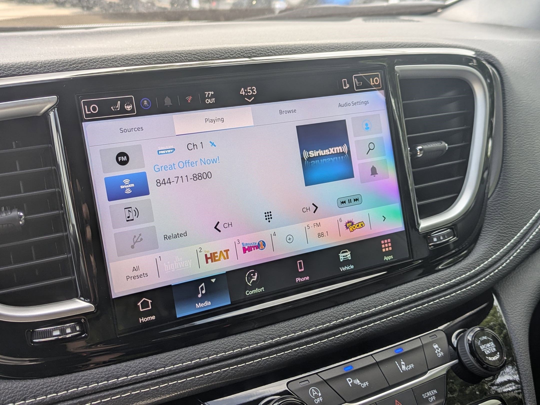 New 2026 Chrysler Pacifica Select image 10