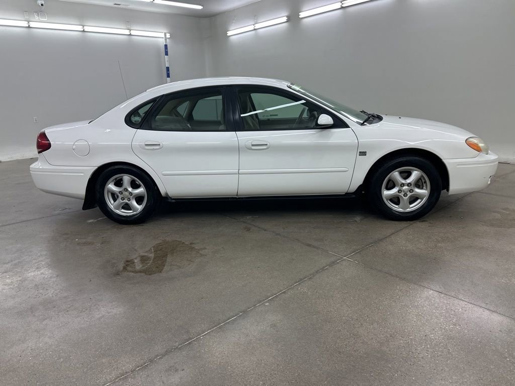 Used 2004 Ford Taurus SES image 13